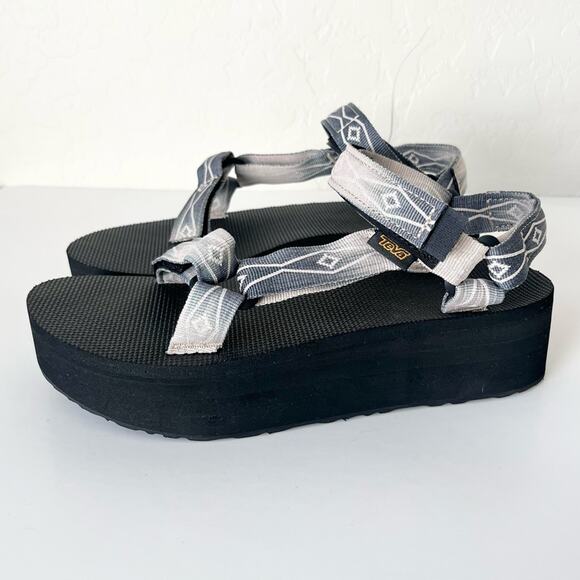 Teva platform sandals black grey pattern 9 NWOT - Picture 5 of 14
